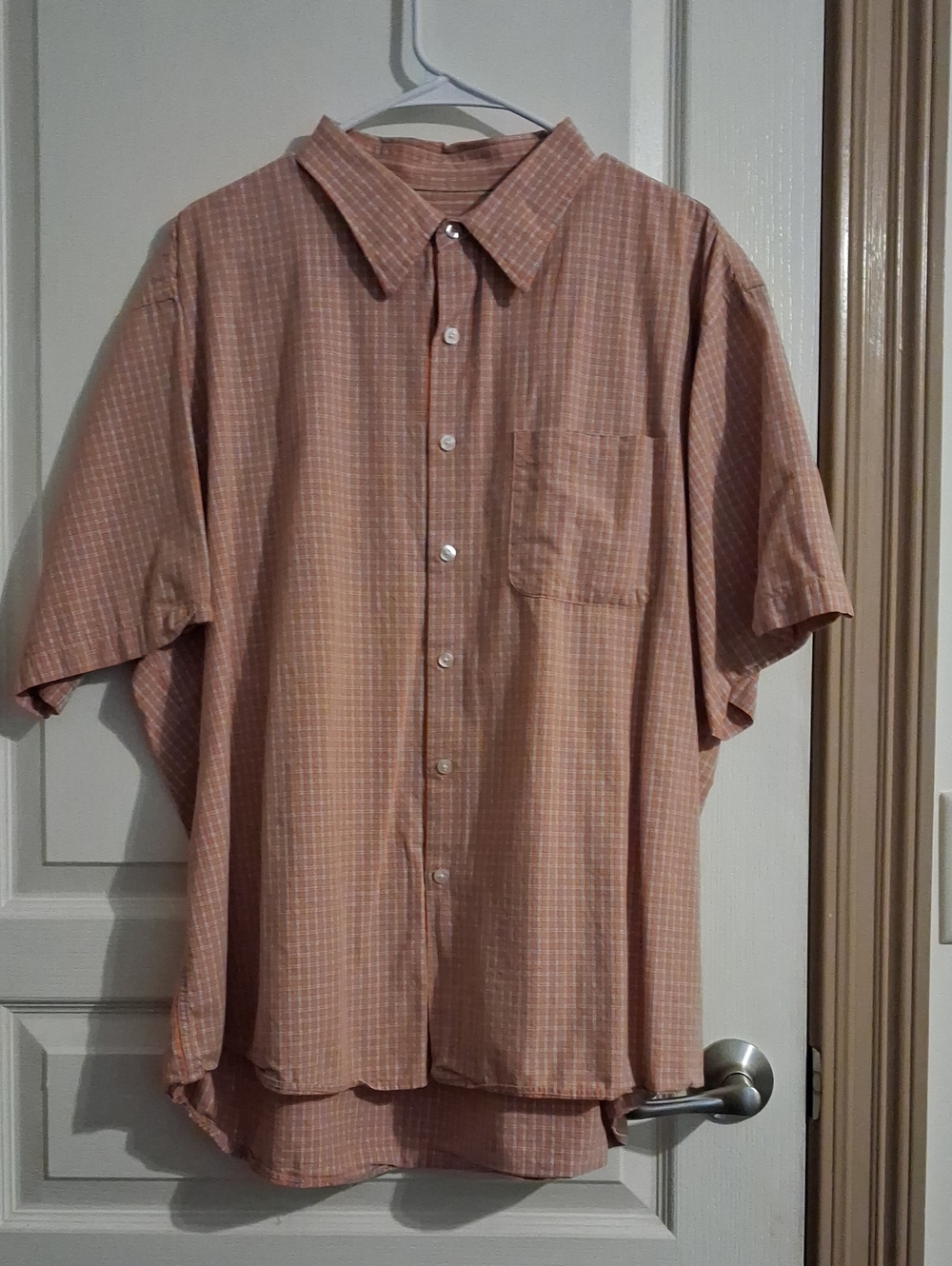 Van Heusen Men's Short-Sleeve Button-Down in Rust Plaid